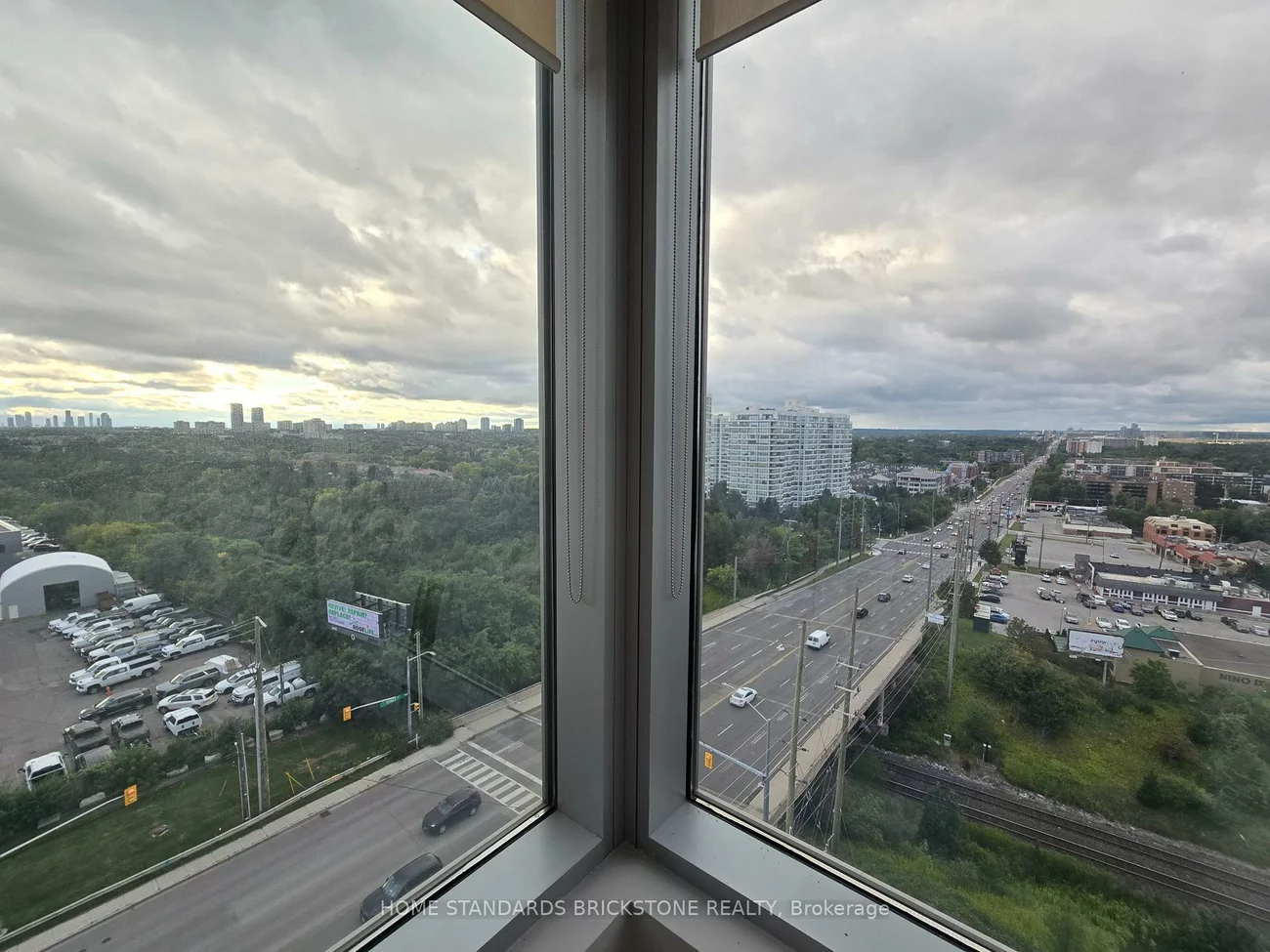 7191, Yonge, Grandview, Markham