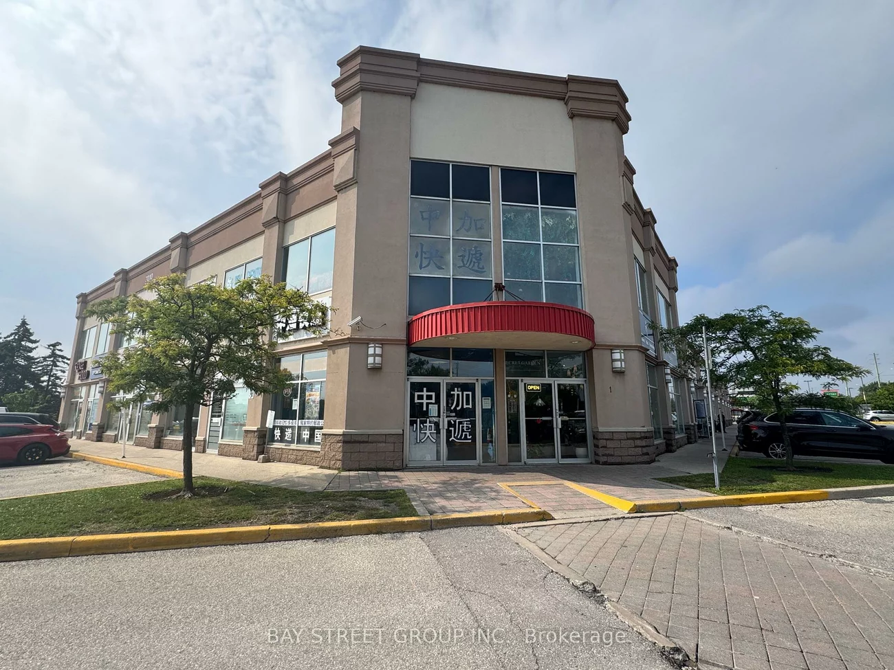7010, Warden, Milliken Mills West, Markham