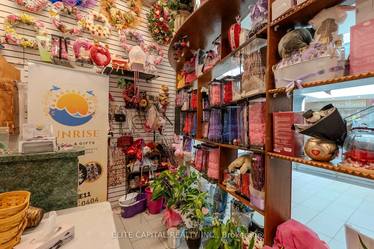9390, Woodbine, Cachet, Markham