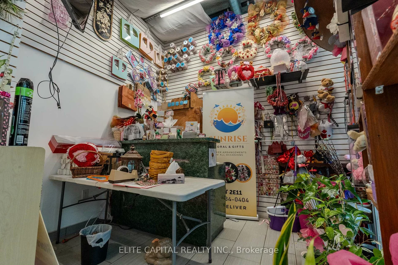 9390, Woodbine, Cachet, Markham