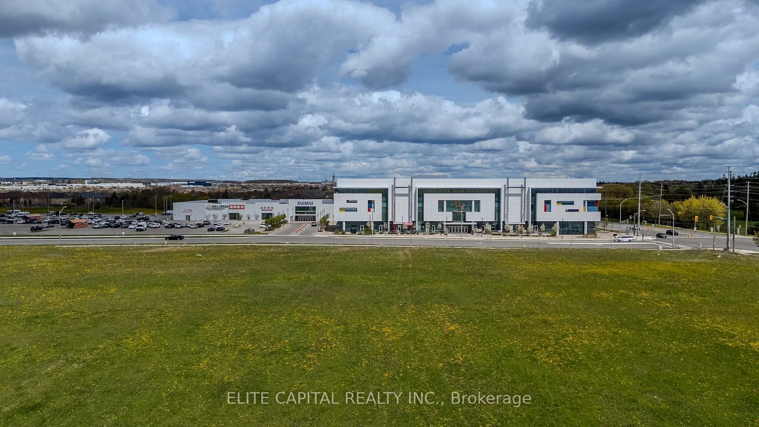 9390, Woodbine, Cachet, Markham