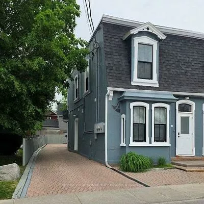 10, Centre, Old Markham Village, Markham