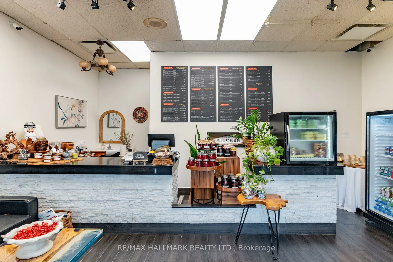 8053, Yonge, Royal Orchard, Markham