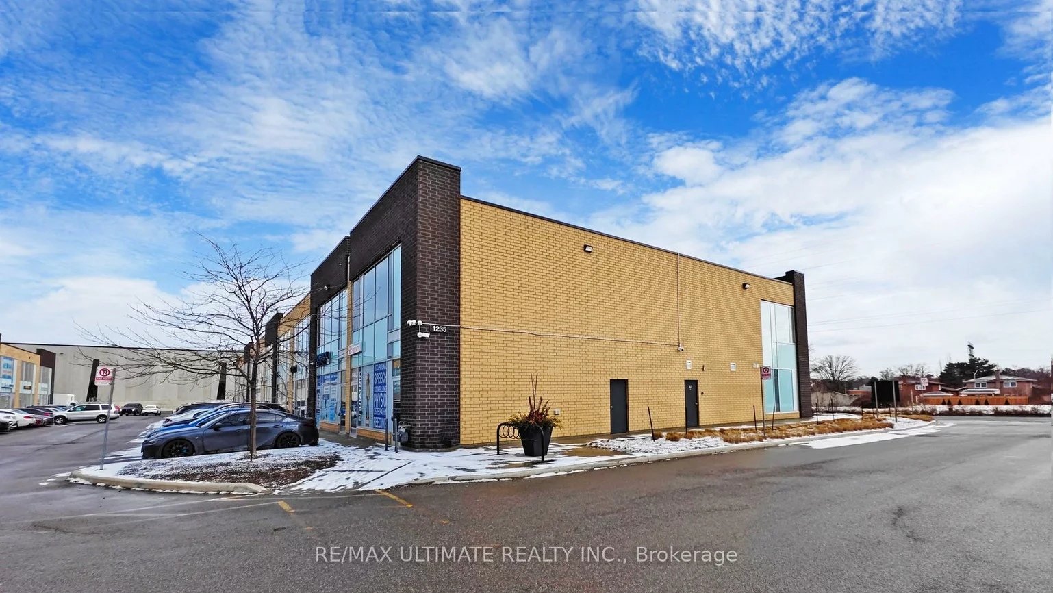 1235, Queensway, Dixie, Mississauga