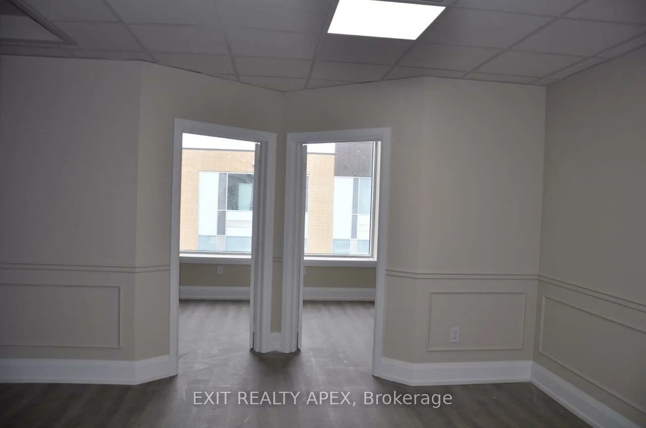 1185, Queensway E, Lakeview, Mississauga