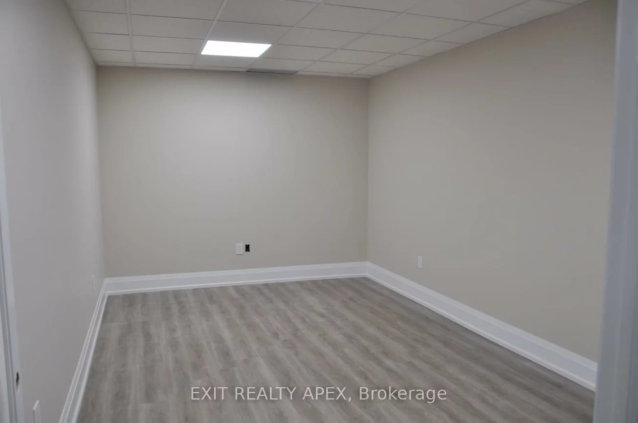 1185, Queensway E, Lakeview, Mississauga