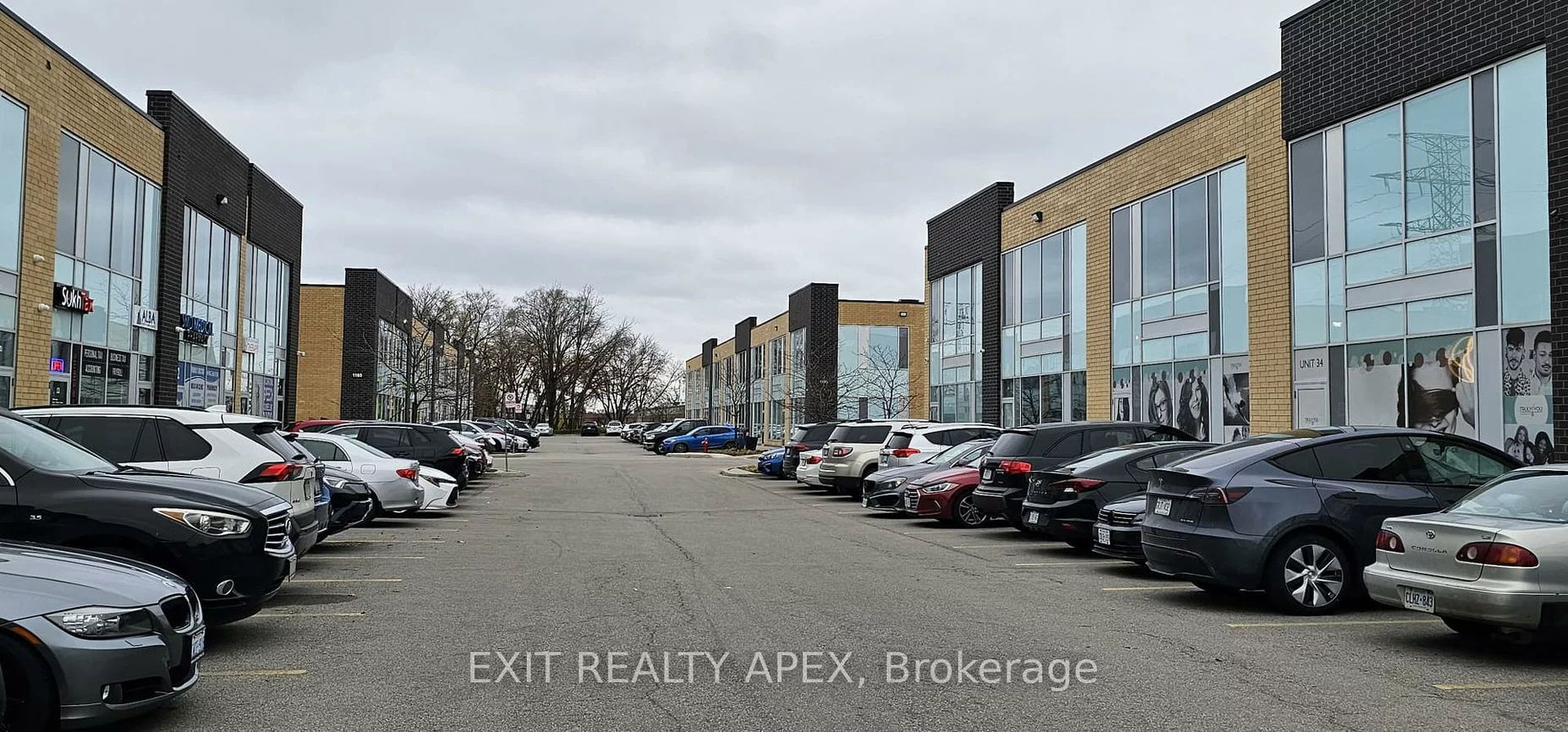 1185, Queensway E, Lakeview, Mississauga