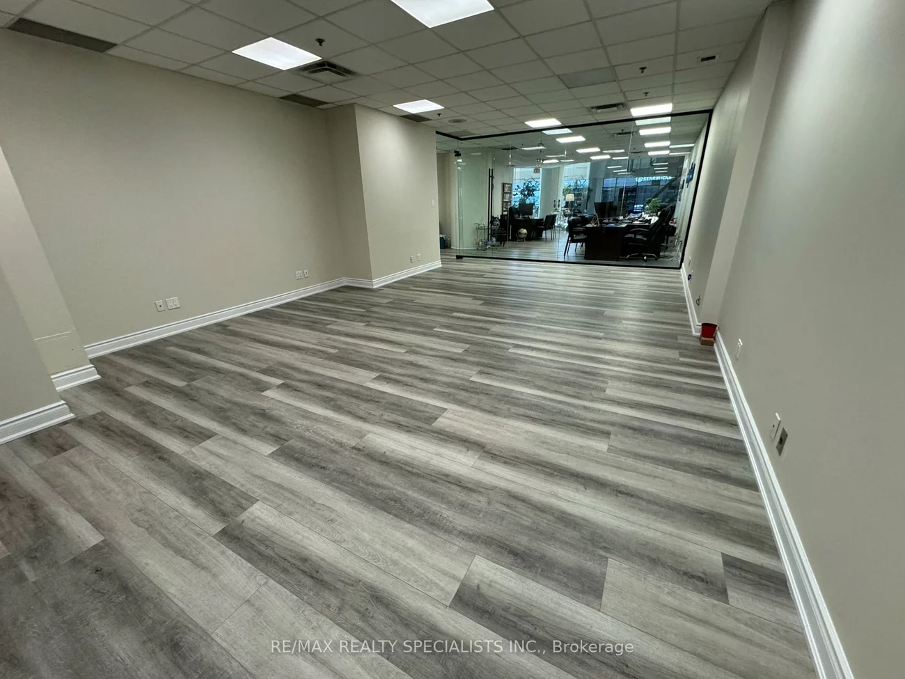 50, Burnhamthorpe, City Centre, Mississauga