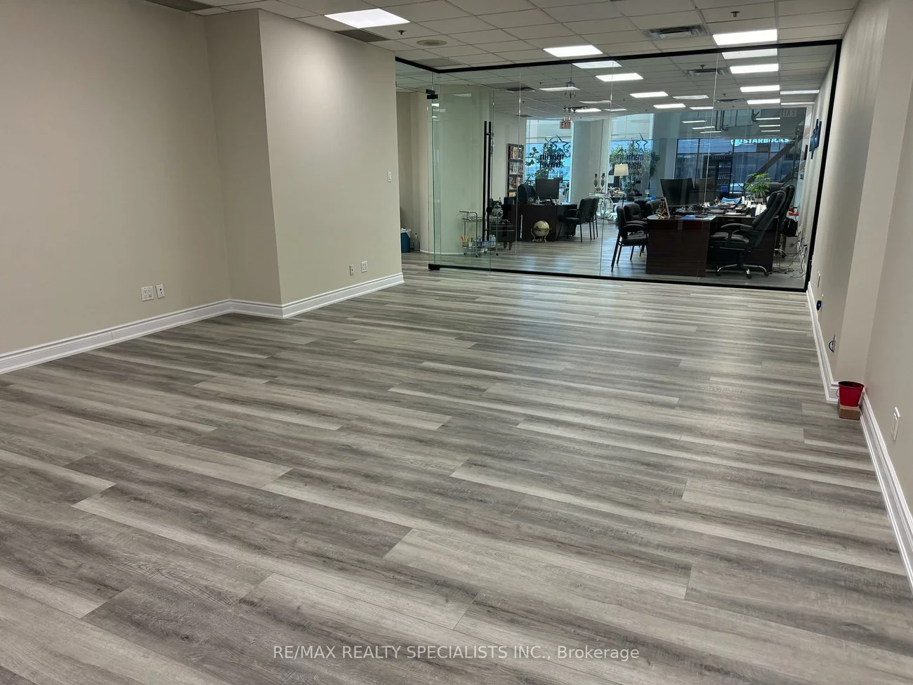 50, Burnhamthorpe, City Centre, Mississauga