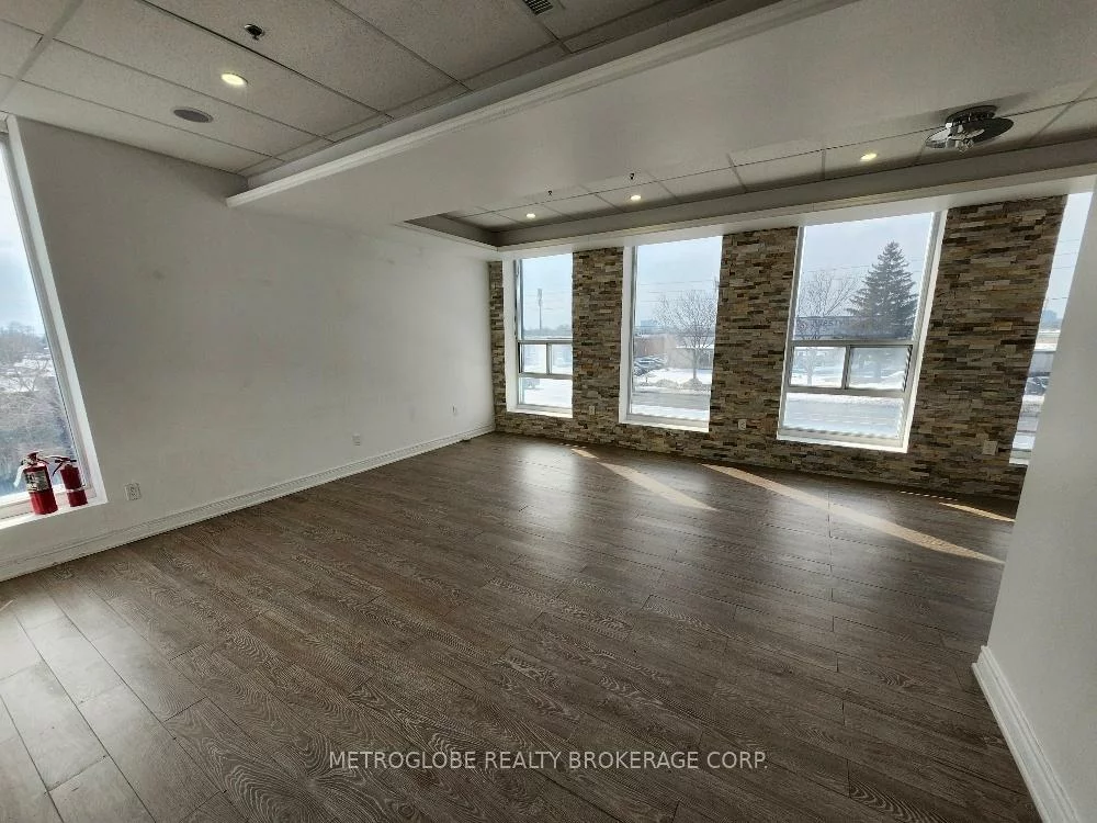2395, Cawthra, Dixie, Mississauga