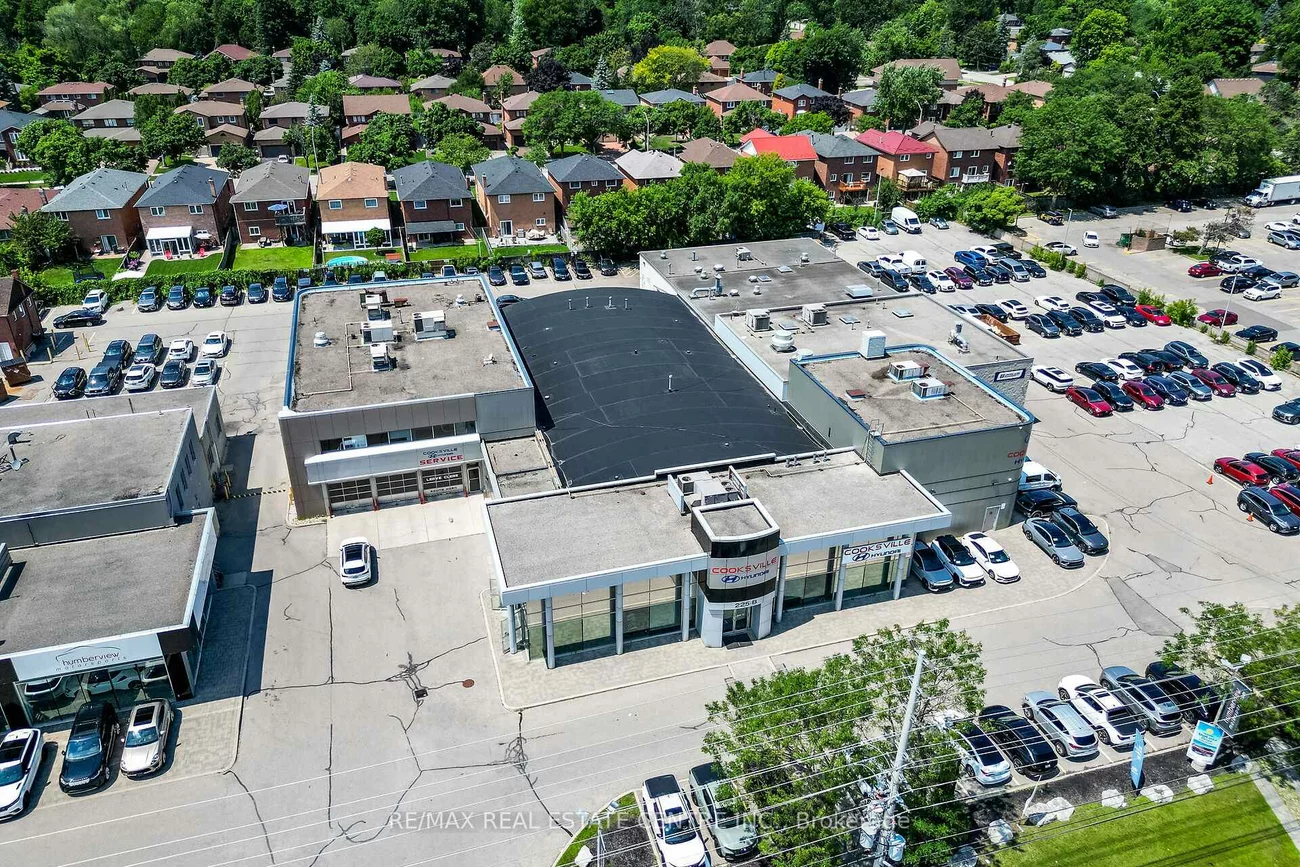 225, Dundas, Cooksville, Mississauga