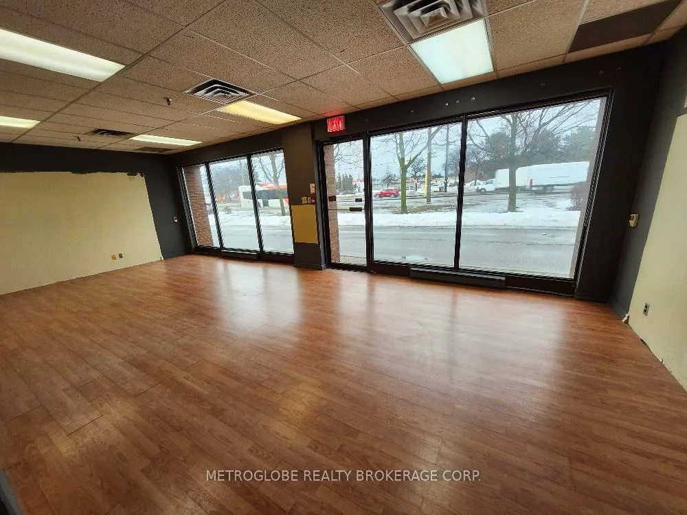 1011, Eglinton, Northeast, Mississauga