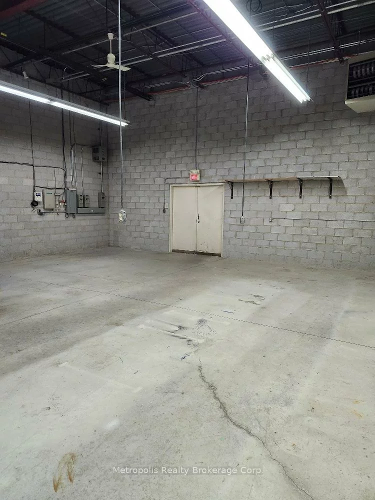 1011, Eglinton, Northeast, Mississauga