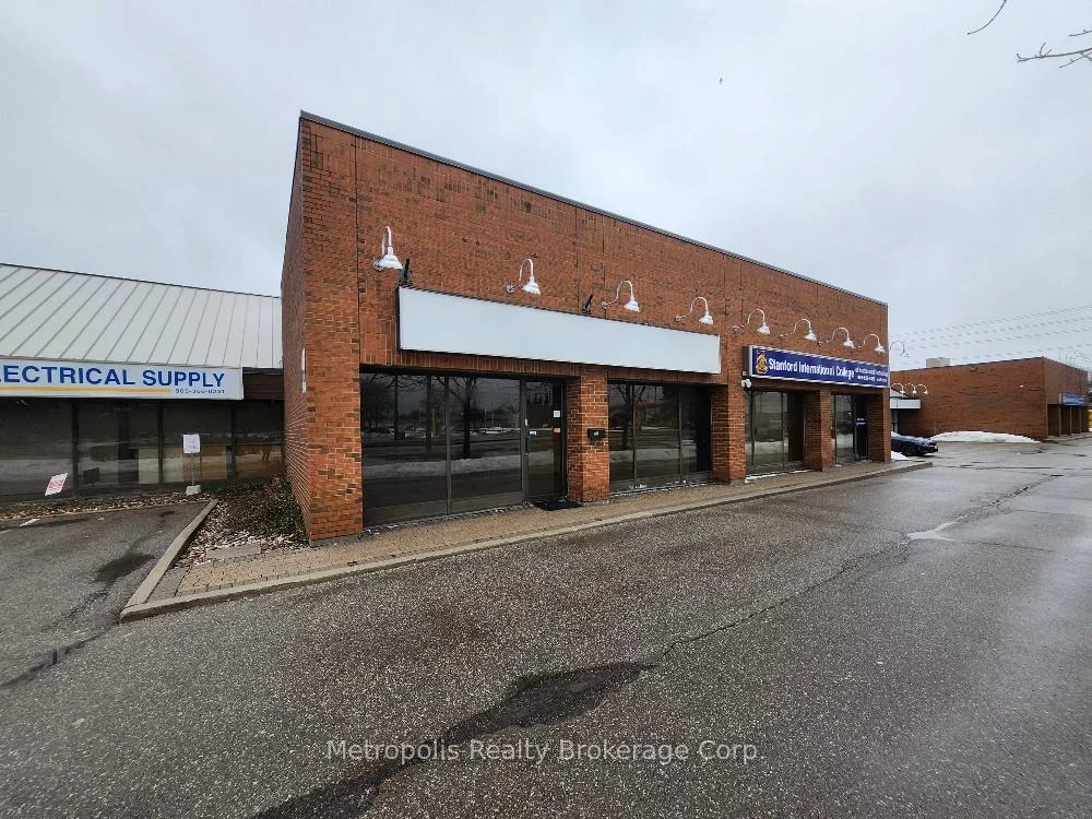 1011, Eglinton, Northeast, Mississauga