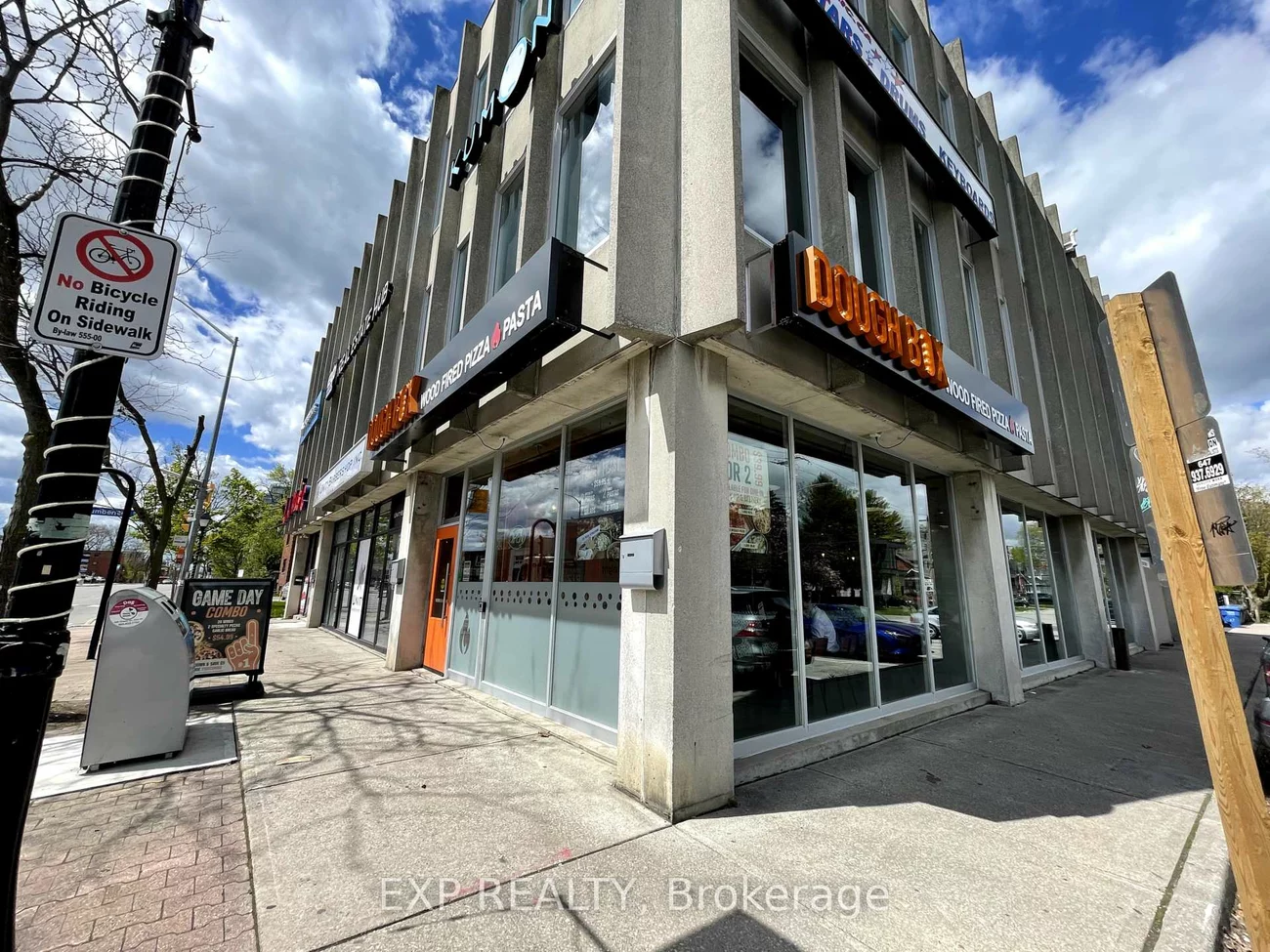 230, Lakeshore, Port Credit, Mississauga