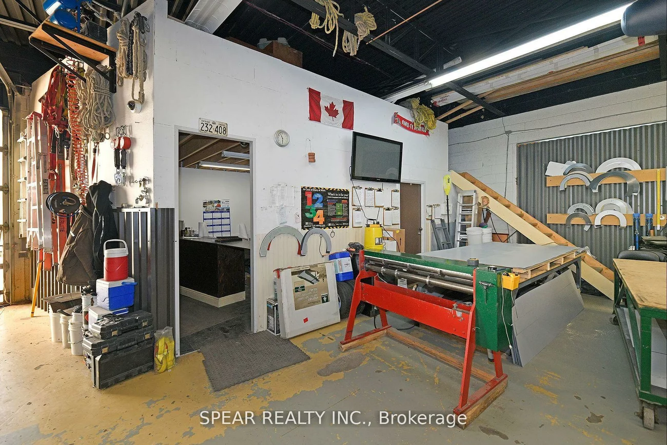 2290, Dixie, Dixie, Mississauga