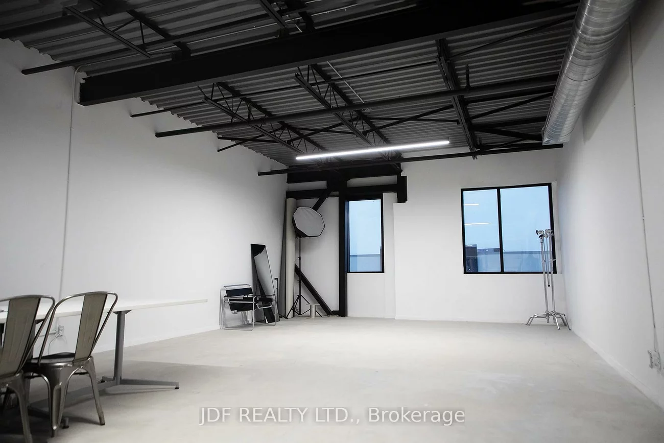 5260, Solar, Airport Corporate, Mississauga