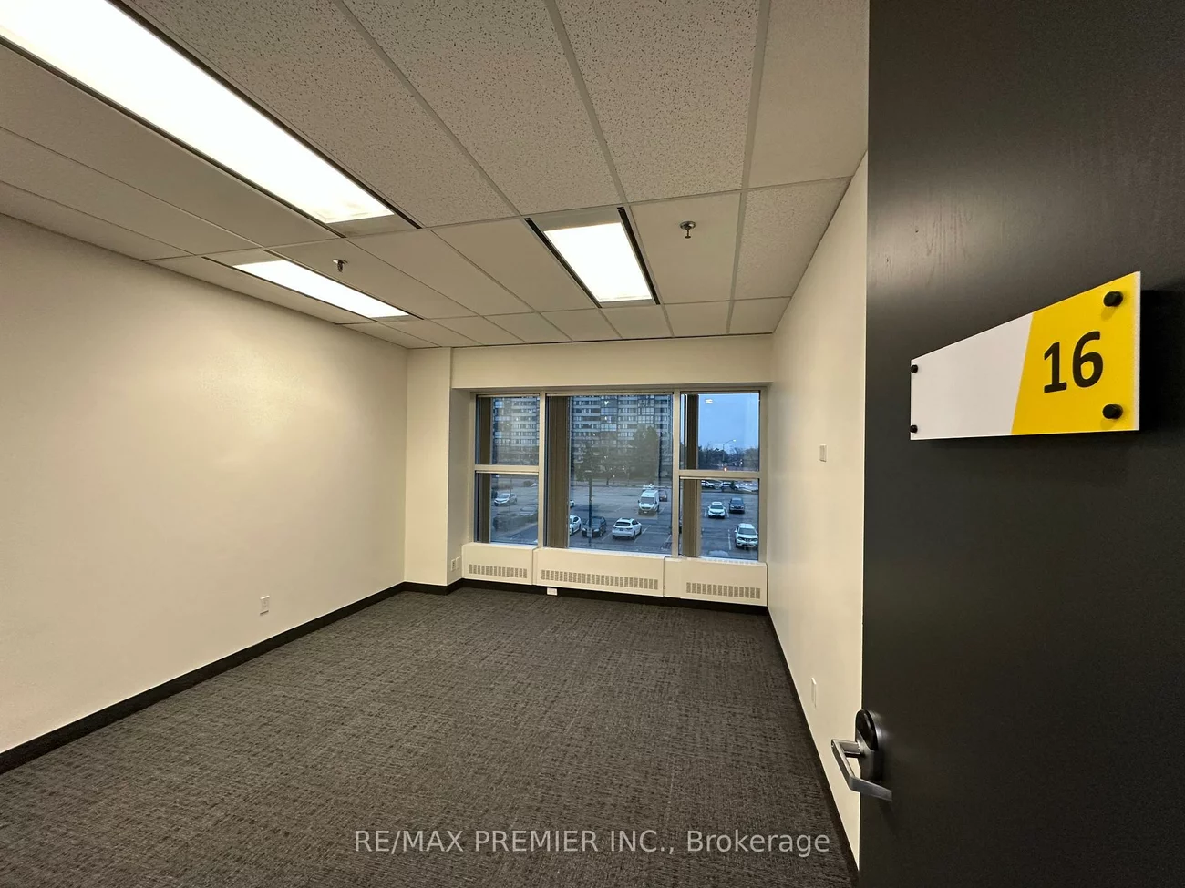 350, Burnhamthorpe, City Centre, Mississauga