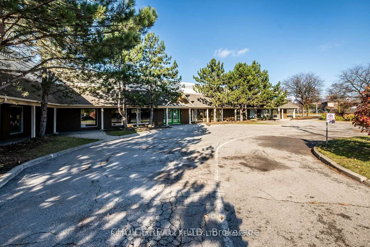 649, Queensway, Erindale, Mississauga