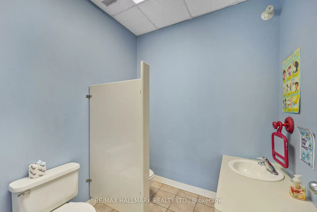 649, Queensway, Erindale, Mississauga