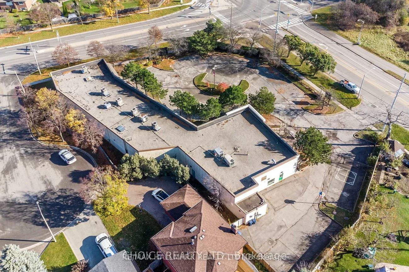 649, Queensway, Erindale, Mississauga