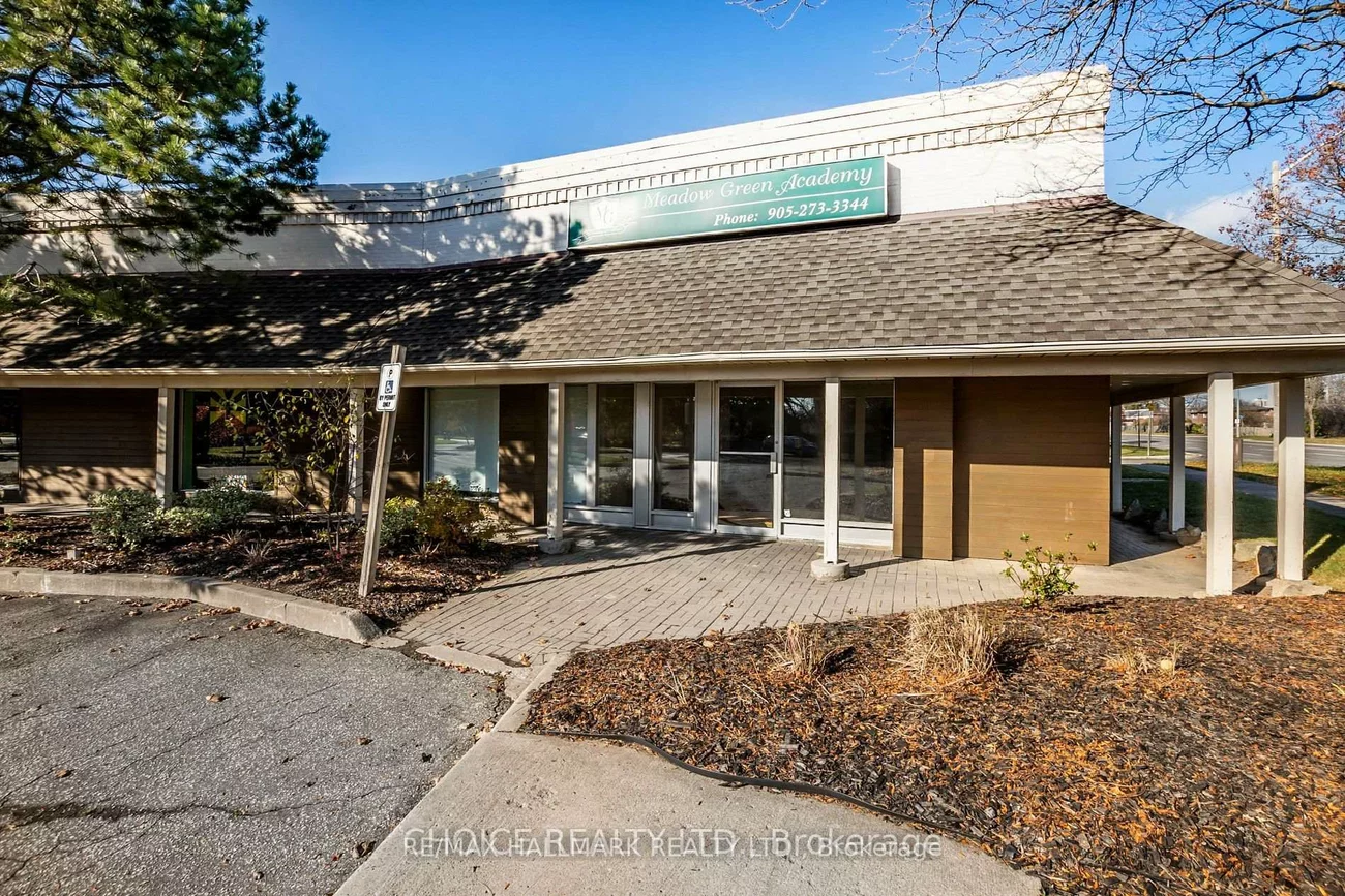 649, Queensway, Erindale, Mississauga