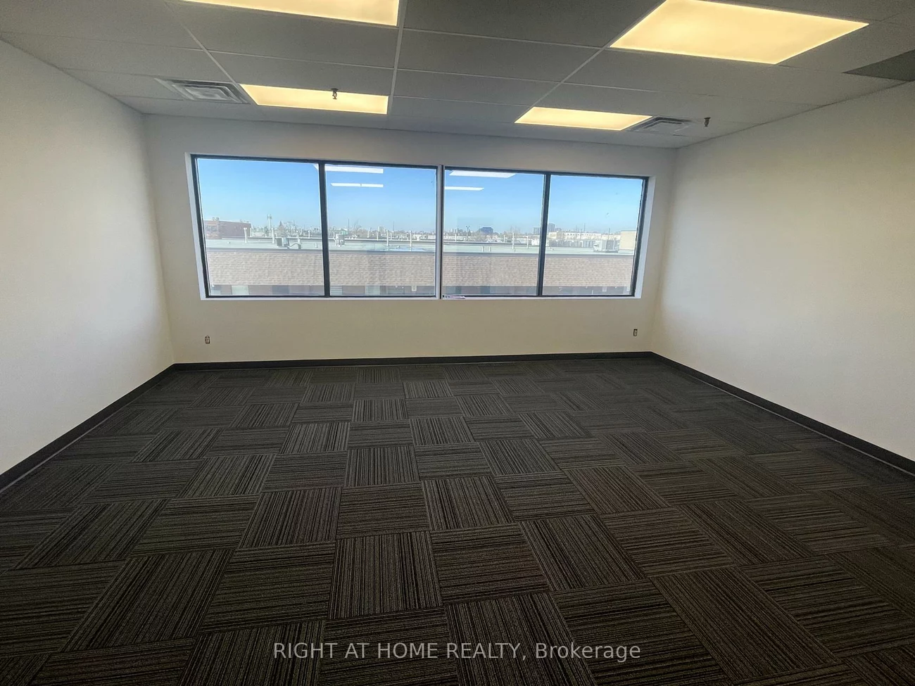 2404, Haines, Dixie, Mississauga