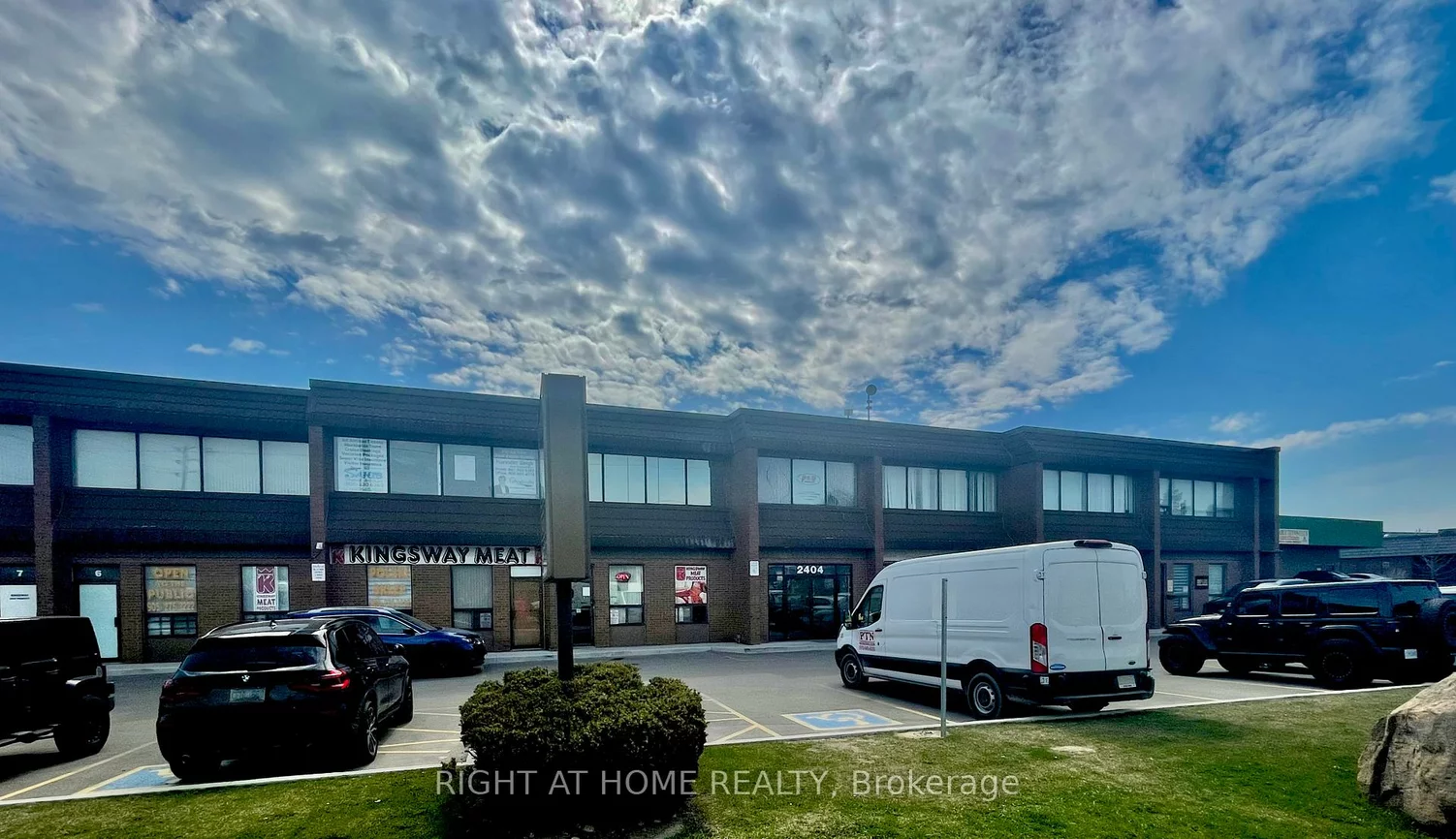 2404, Haines, Dixie, Mississauga