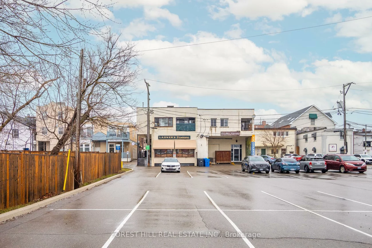 220, Queen, Streetsville, Mississauga
