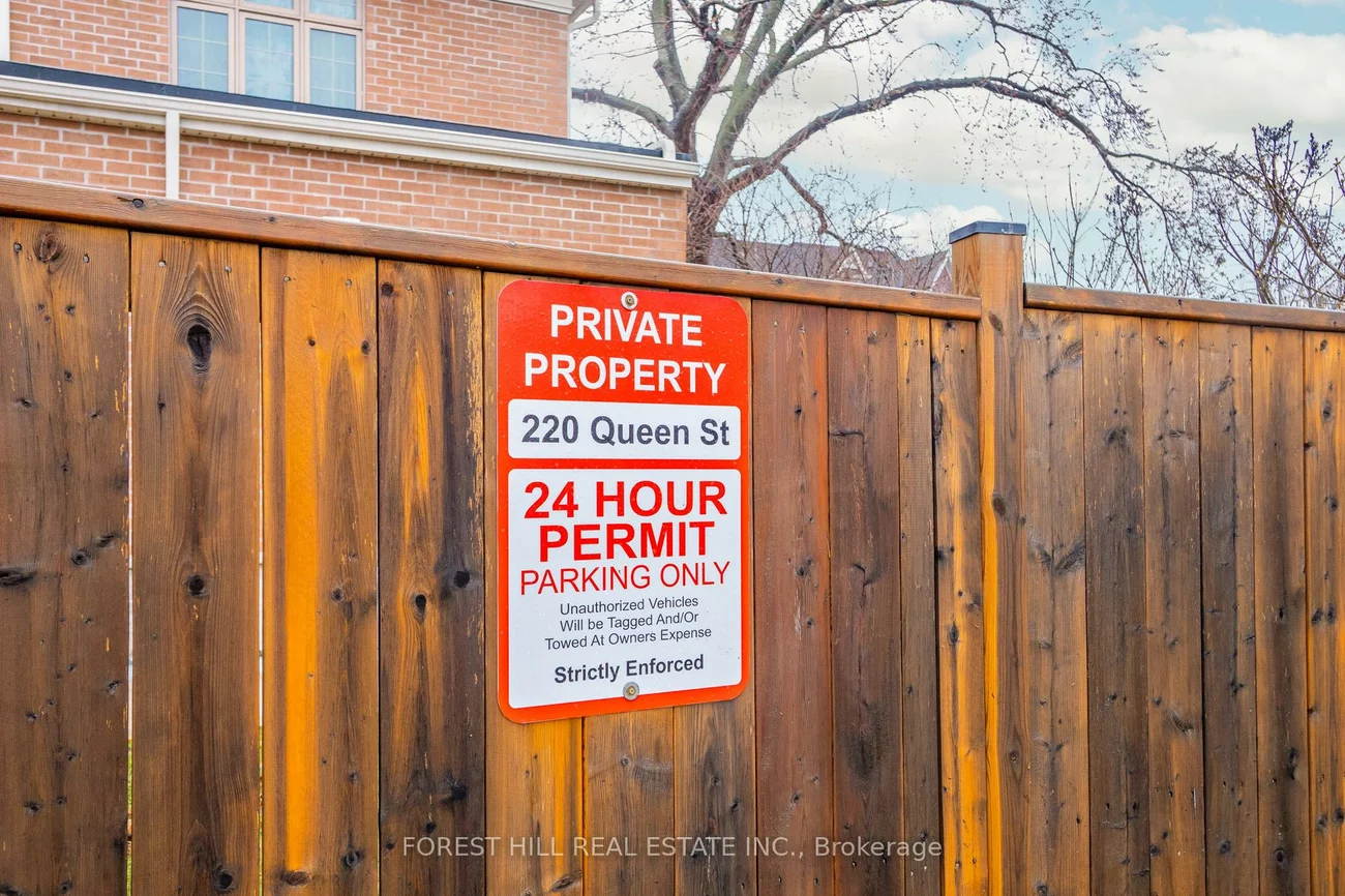 220, Queen, Streetsville, Mississauga