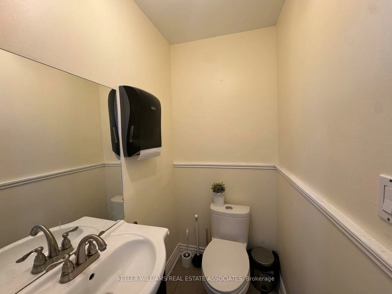 755, Lakeshore, Lakeview, Mississauga