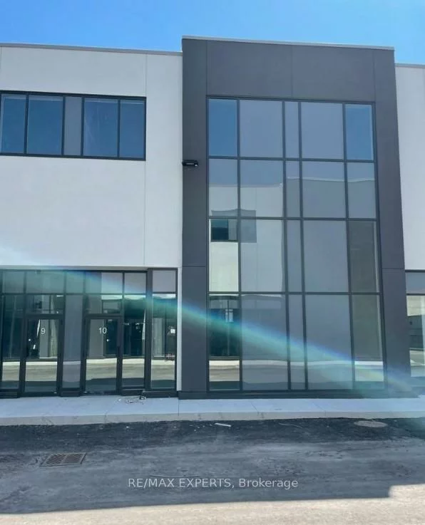 5266, Solar, Airport Corporate, Mississauga