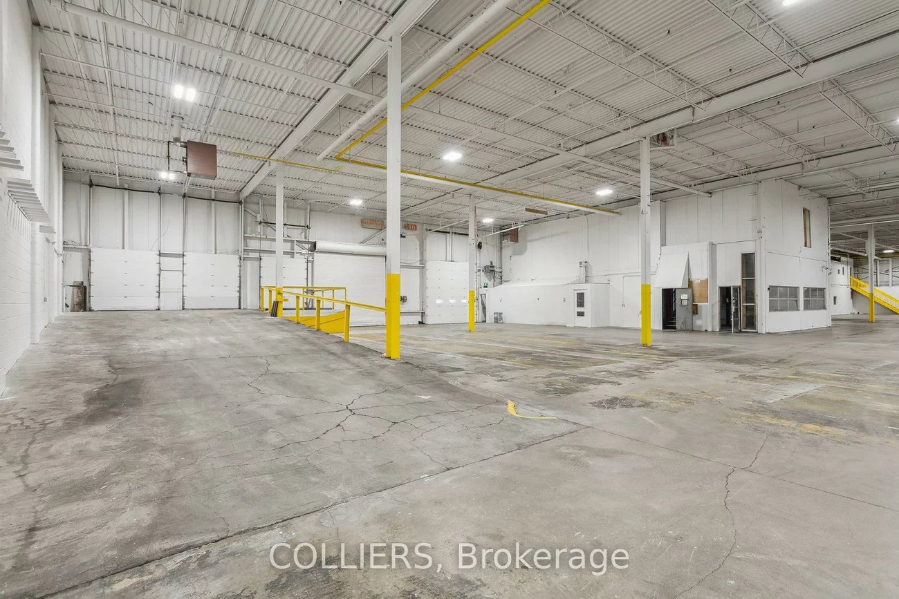 1290, Blundell, Dixie, Mississauga