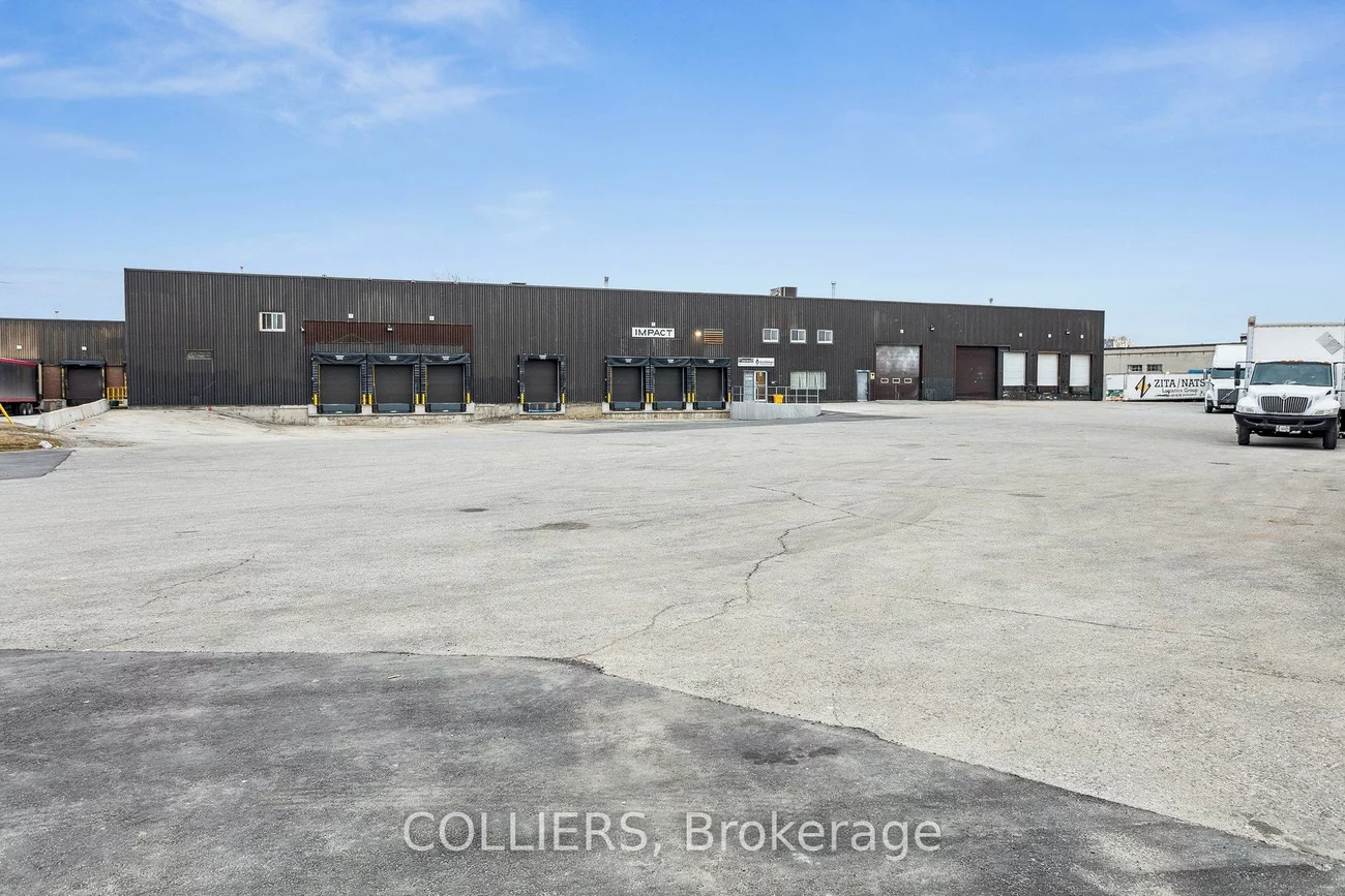 1290, Blundell, Dixie, Mississauga