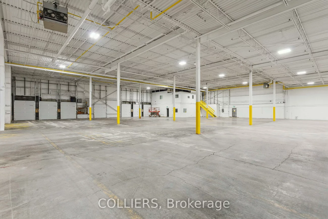 1290, Blundell, Dixie, Mississauga