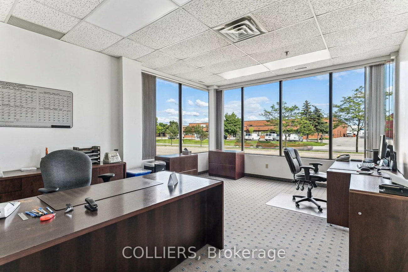 261, Ambassador, Gateway, Mississauga