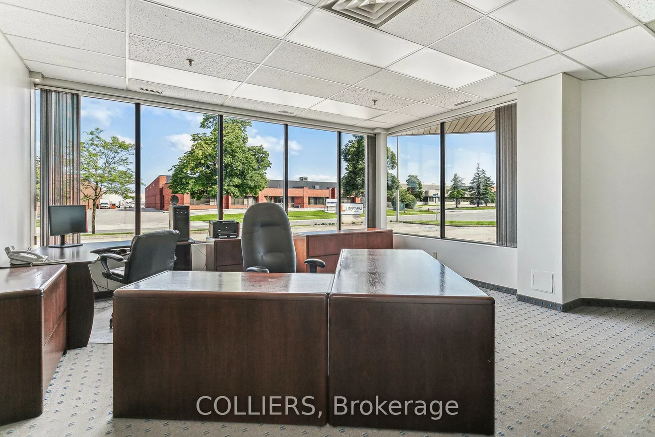 261, Ambassador, Gateway, Mississauga