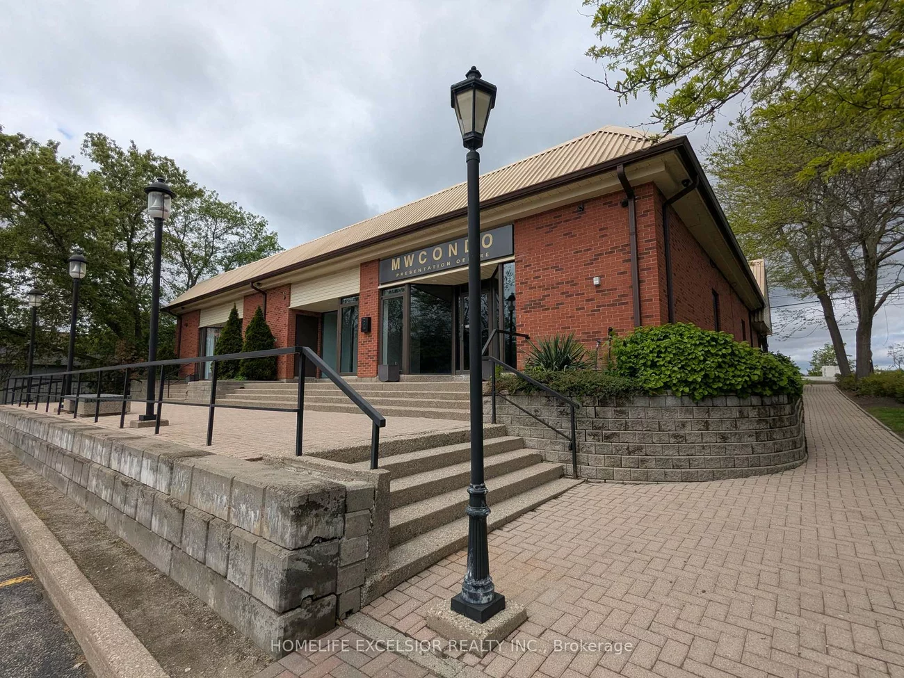 1528, Dundas, Erindale, Mississauga