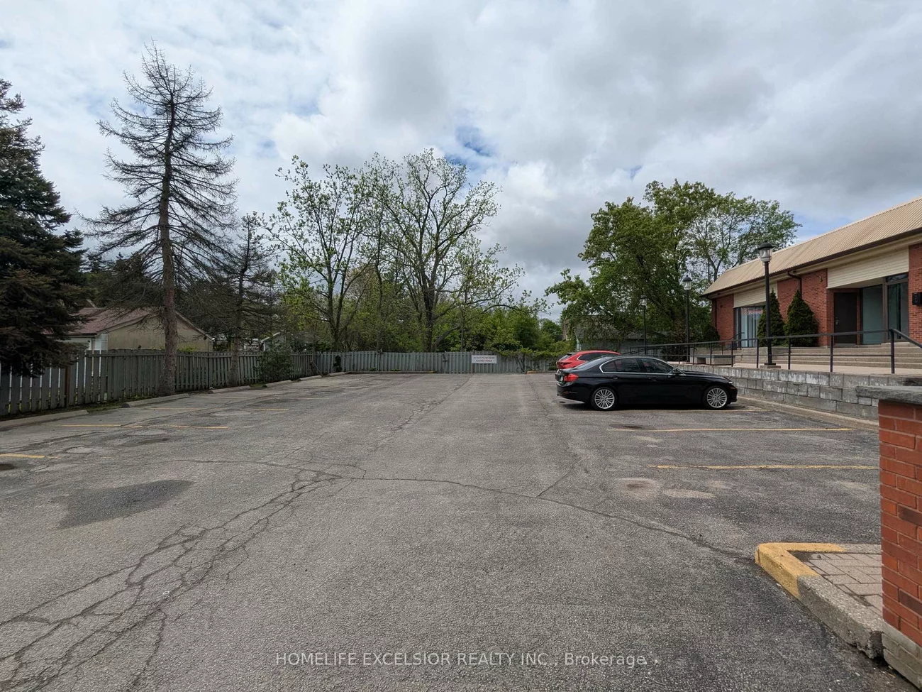 1528, Dundas, Erindale, Mississauga