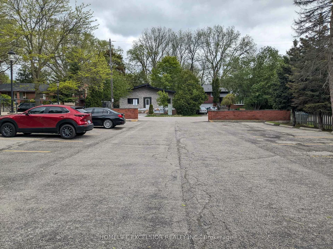 1528, Dundas, Erindale, Mississauga