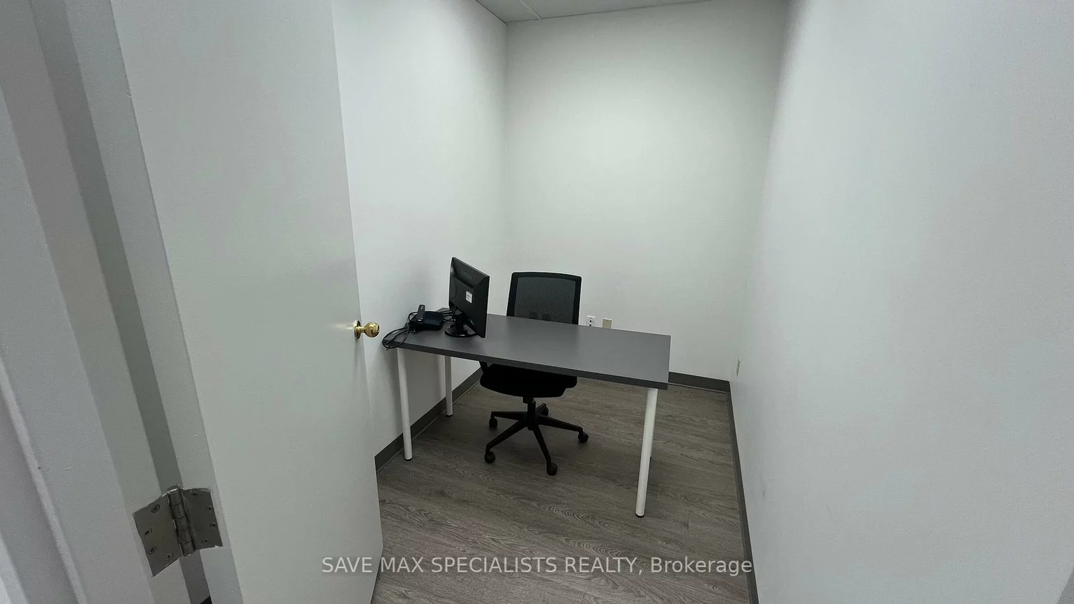 2595, Skymark, Airport Corporate, Mississauga