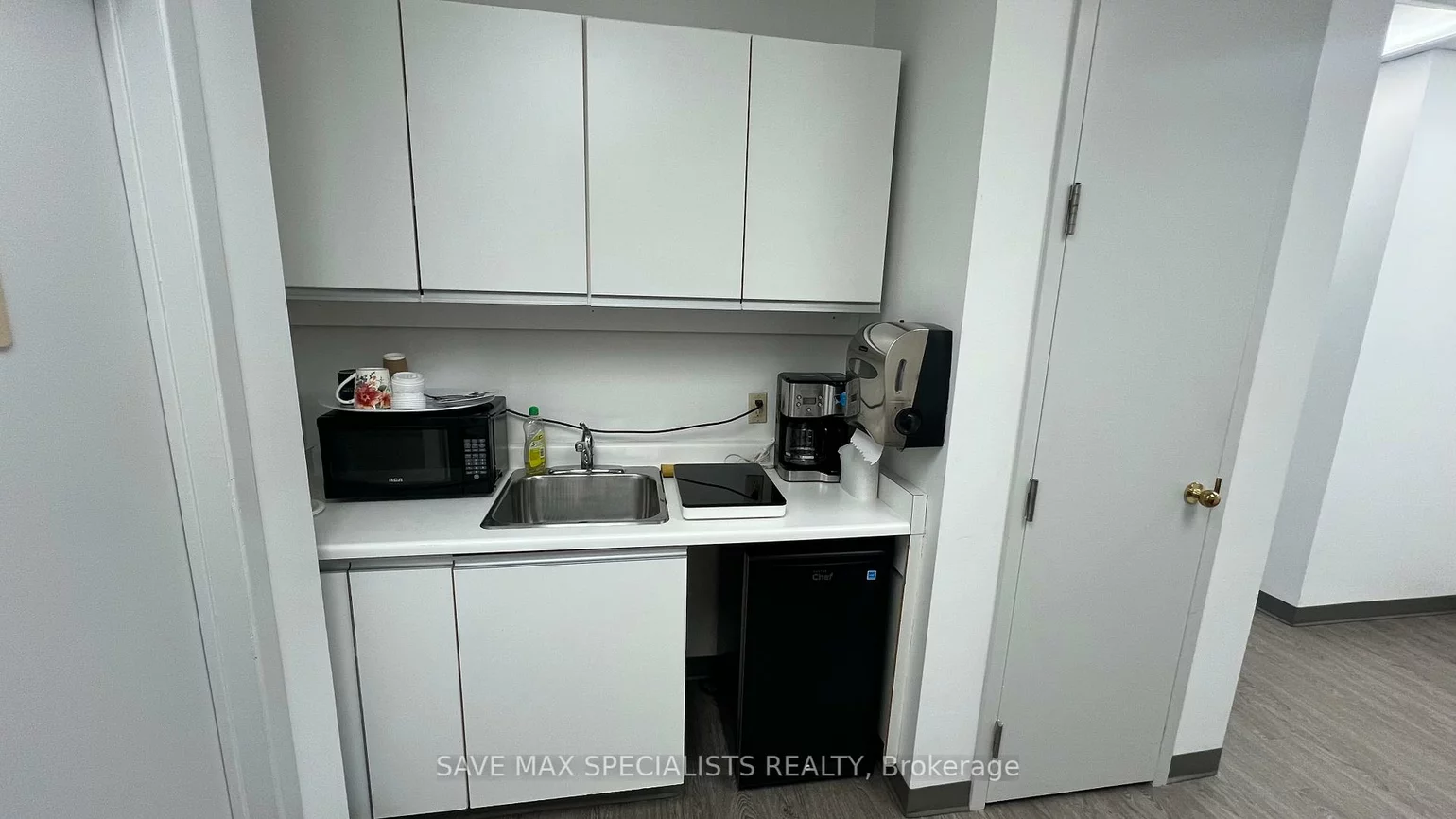 2595, Skymark, Airport Corporate, Mississauga