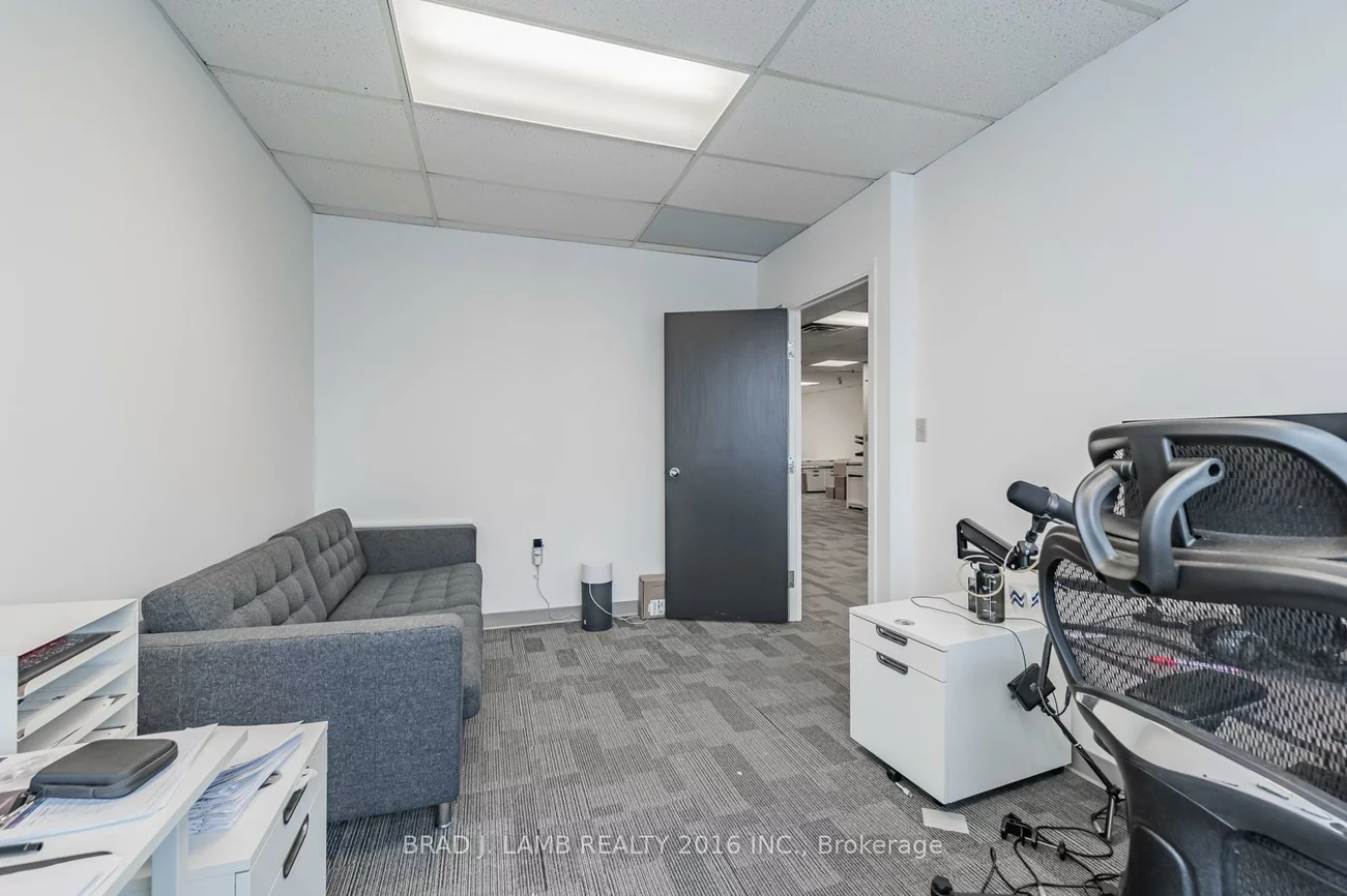 2600, Skymark, Airport Corporate, Mississauga
