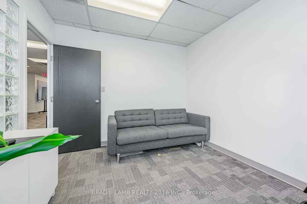 2600, Skymark, Airport Corporate, Mississauga