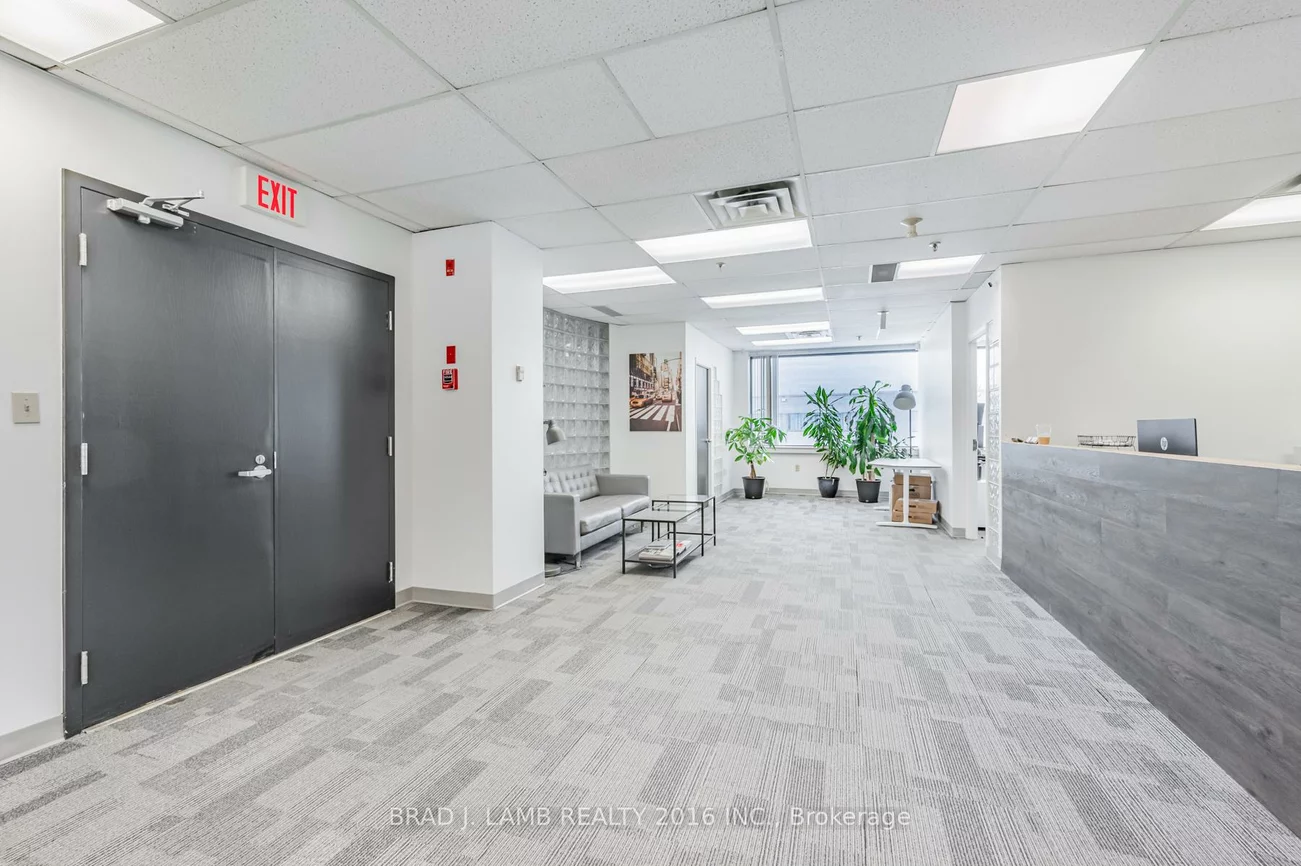 2600, Skymark, Airport Corporate, Mississauga