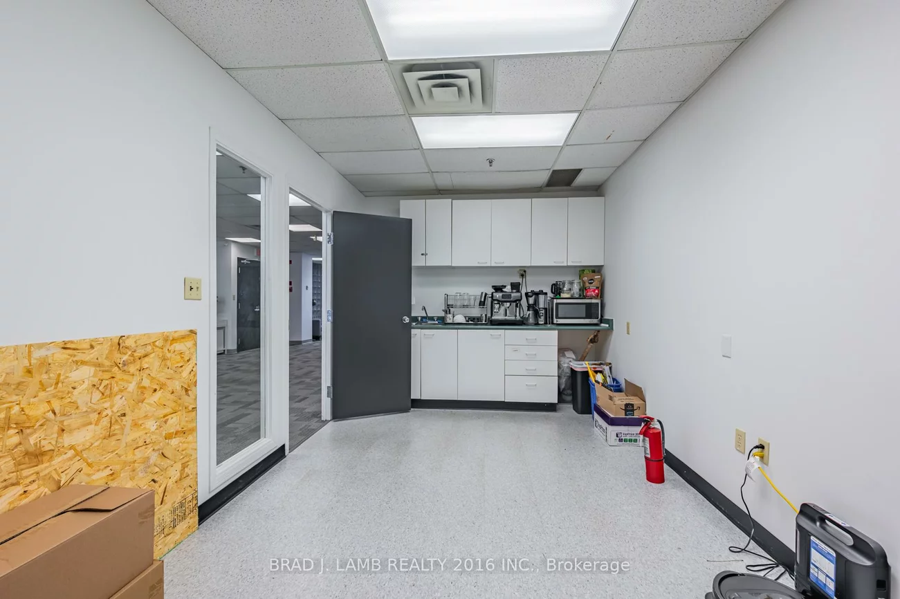 2600, Skymark, Airport Corporate, Mississauga