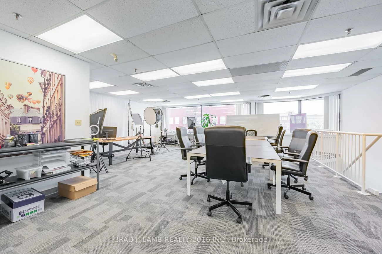 2600, Skymark, Airport Corporate, Mississauga