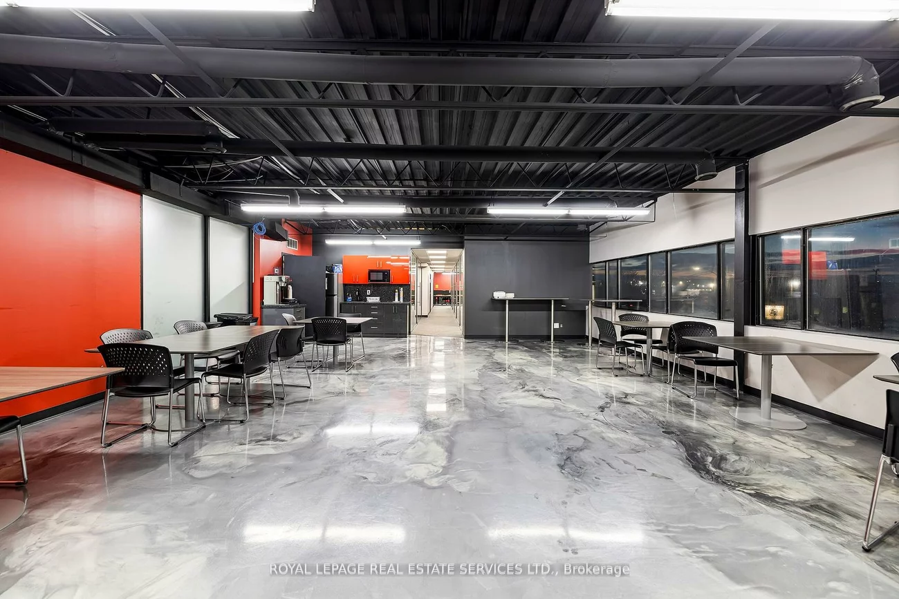 5850, Dixie, Northeast, Mississauga
