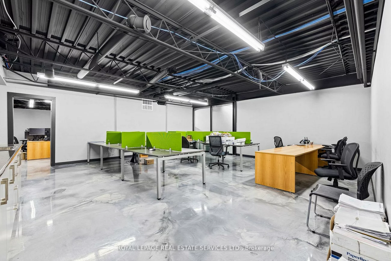 5850, Dixie, Northeast, Mississauga