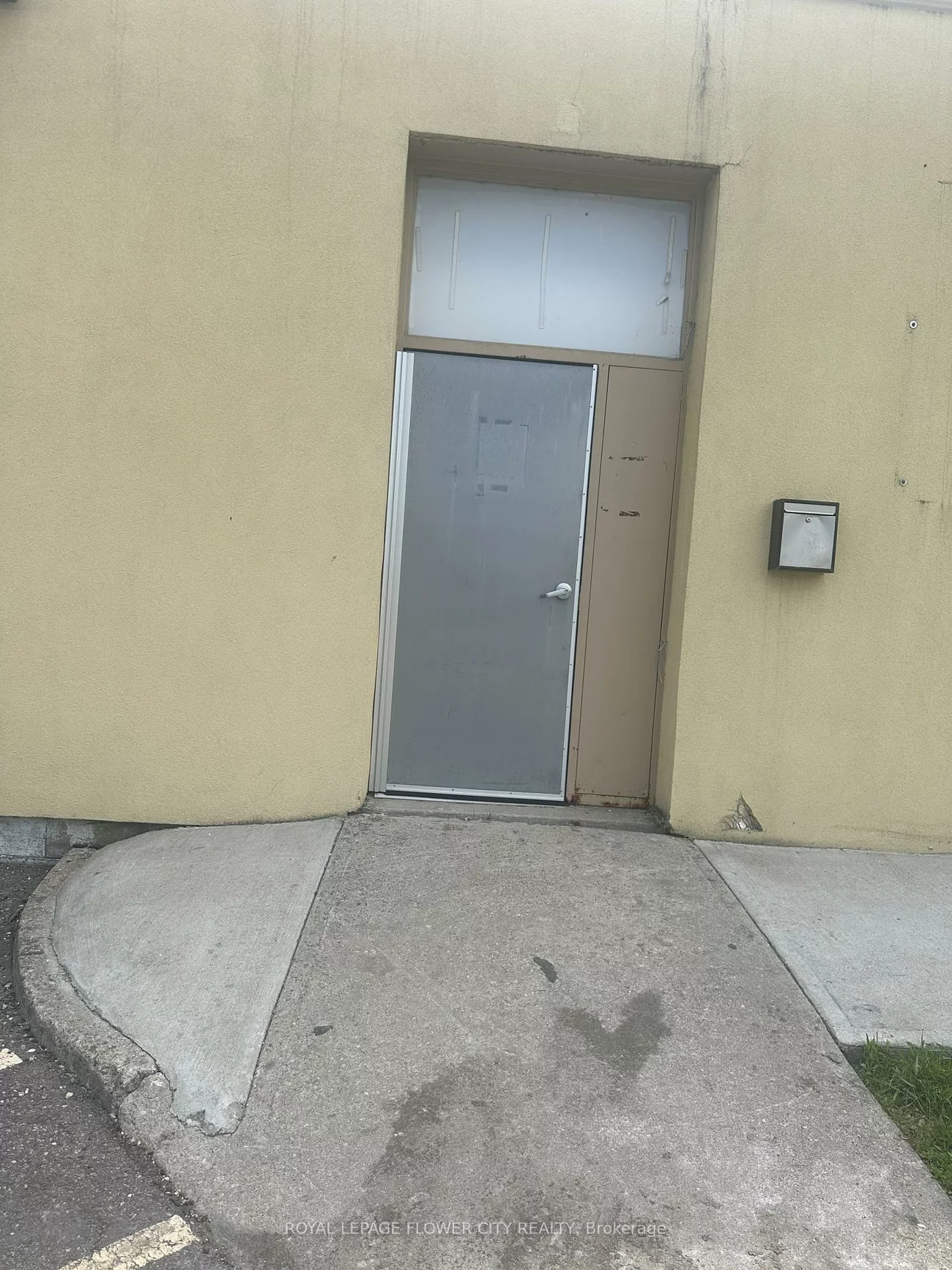 2855, Derry, Malton, Mississauga
